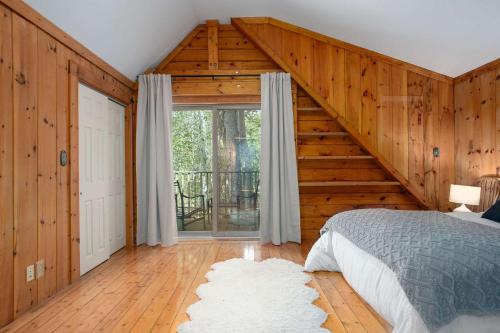 Lakes & Leisure! Spacious Berkshire Getaway in Chester (MA)