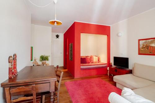 Renovated Two-Room Apartment with Double Terrace