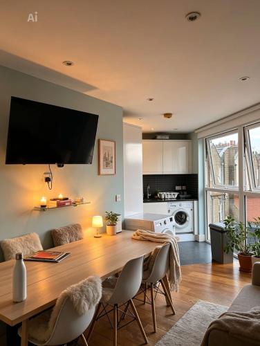 Splendid Euston flat, London