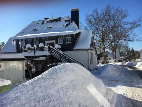 ทางเข้า, Dorfschule Mollseifen in โมลล์ไซเฟิน