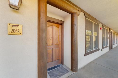 2 Bedrooms - image 4