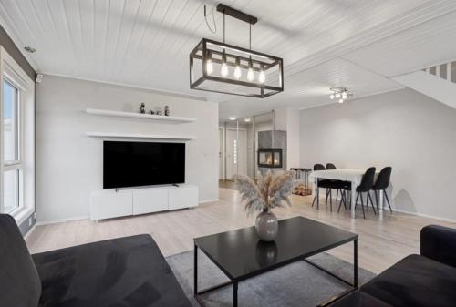 ModernTownhouse Near Oslo,Fjord,Marka,All Day Sun