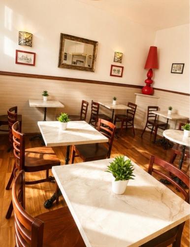 Hotel Alexandra Centre Ville-Nausicaa in บูลอญ-ซูร์-แมร์