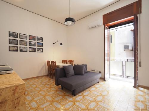 Donna Rosanna, two-room apartment with balcony in La Sanità