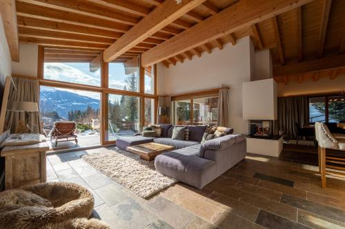 Luxury Chalet in Laax with Stunning Views