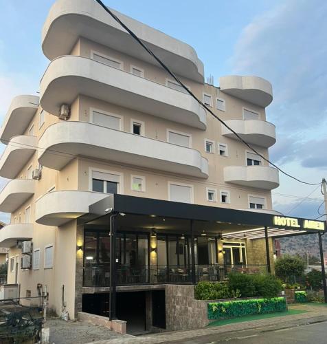 外観, Airen Hotel Velipoje in ヴェリポヘ
