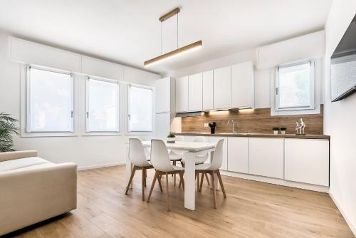 Sand Beach House - Host Solution