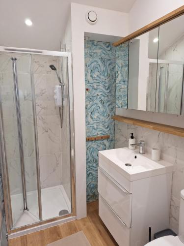Bathroom, Cosy Garden Cottage, Combe Down - Free Parking in Combe Down