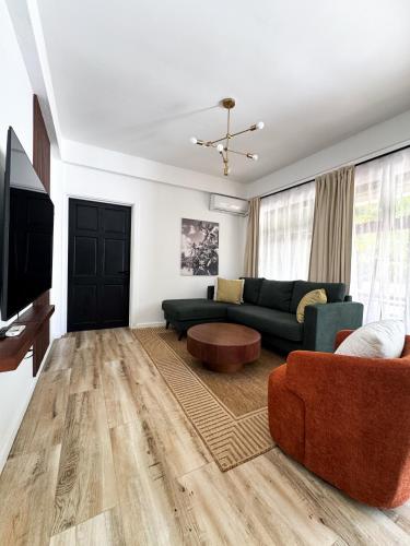 Luxury Condo, 2 Bedroom - 5 mins from UVF Airport in Benteng Vieux