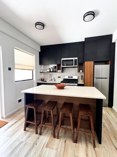 Luxury Condo, 2 Bedroom - 5 mins from UVF Airport in Benteng Vieux