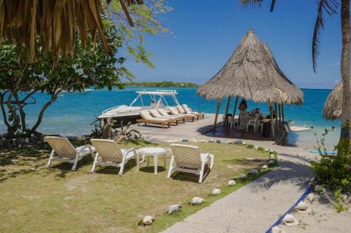 Vicky Island Beach House in the Rosario Islands