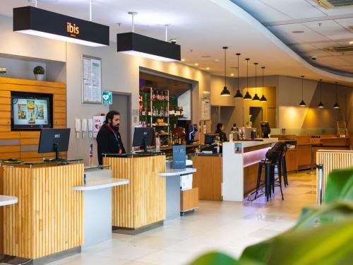 Buitenkant, ibis Valparaiso in Valparaíso