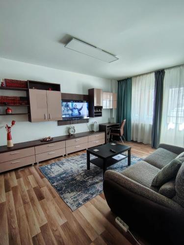 . Adrian Home Mega
