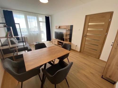 Nagyerdő Naplemente Apartman Debrecen (Nagyerdo Naplemente Apartman Debrecen) in อุยเกร์ต