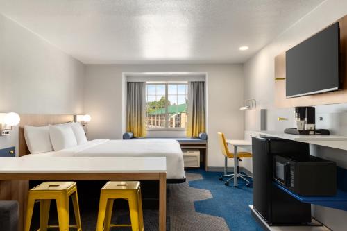 Microtel Inn & Suites by Wyndham Culpeper - image 31