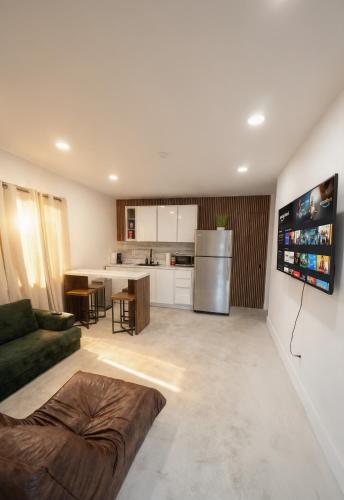 3BR near Hollywood Guitar 300mb Internet – khách sạn tại Emerald Hills