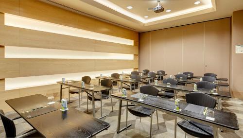 Hotel Pozuelo - image 5
