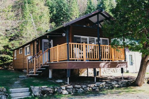 Spa Lake & Miller Zoo - Oppy Shack in Frampton (QC)