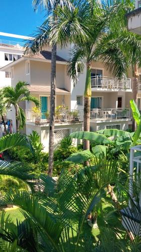 Зовнішній вигляд готелю, Hotel Beach Tropic Punta Cana in Пунта-Кана