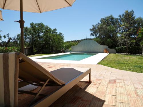 Bassein, FORA HOUSES family friendly, design-led countryside houses, pool & outdoor kitchen, 25 min Faro & be in Estoi