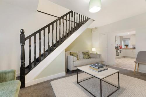 Iekārtas, Modern 2-Bed Durham Contractor Rates in Hallgarth