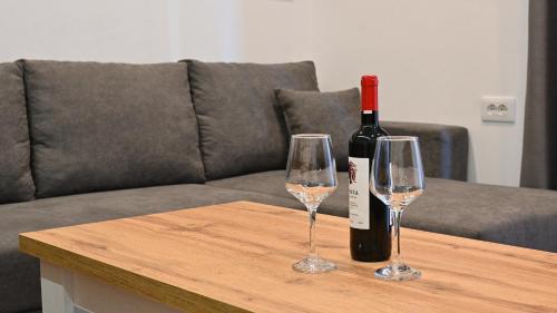 Lazari S Apartments in 希馬拉