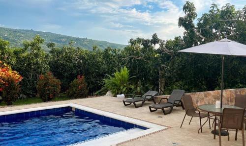 Esenza Pool nature and family stay
