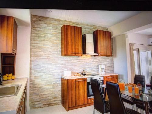 Superb Apartment 4 Beroom 5-star in Other