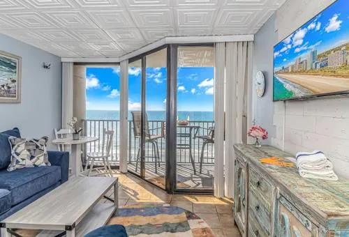 Newly Renovated- Oceanfront 1 Bedroom Suite- Sand Dunes 2726 photo 2
