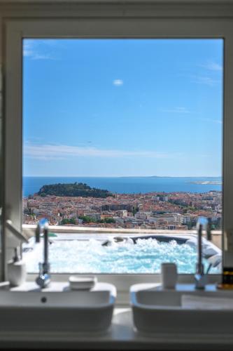 Sunset Villa Panoramic view and hot tub