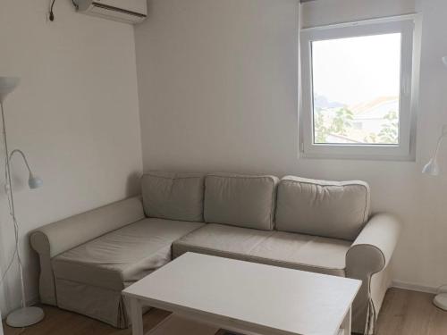 Cozy Family Apt Scenic Sea, Mountain, Budva View