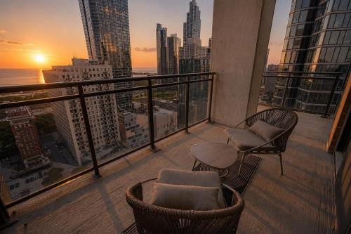 Chicago 2BR Skyline Views - 5 Min walk to Grant Park in Grant Park