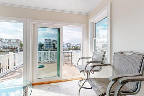 Sunset Harbour B - image 19