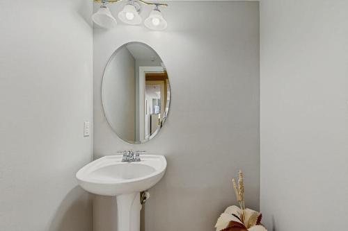 Belmont Towers II - image 27