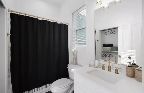 Greater Houston Heights 3 Beds, Garage in Houston