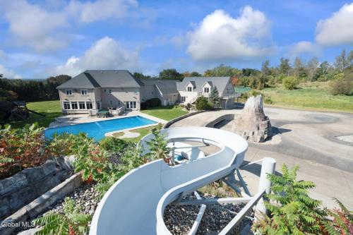 Luxury Estate with Pool Waterslide & Hot Tub in Rotterdam (NY)