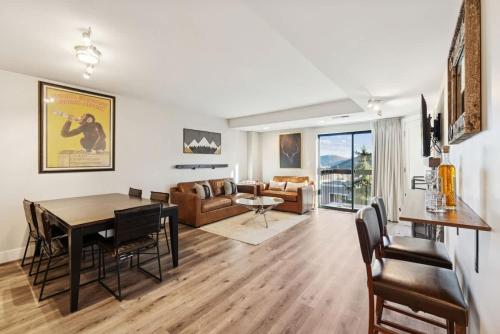 Luxe Park City Condo with 2 King Bed Rooms 4 Beds – khách sạn tại Thanh Pho Park