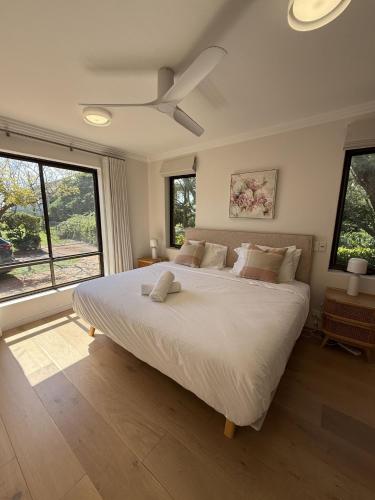 Bed, Amazing 3bd in National Park in Bundeena
