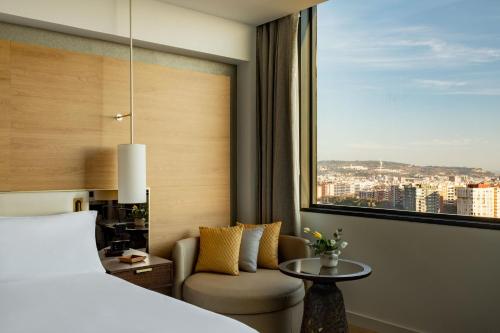 room detail thumbnail 1