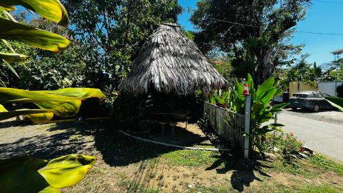 Apartamentos Equipados DMR #3 in Uvita