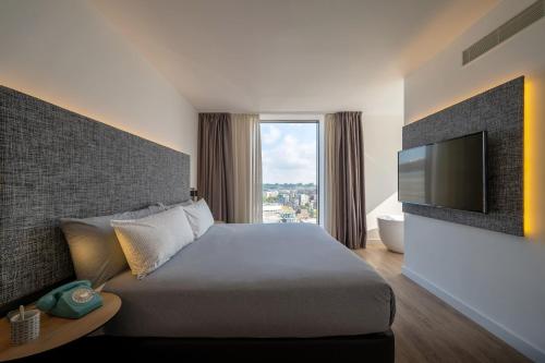 room detail thumbnail 0