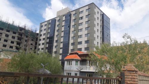 2 rooms apartment in the centre Ulgii city – khách sạn tại Olgii