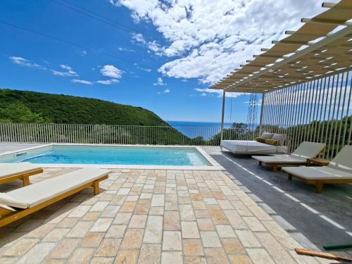 Modern Castle - Boutique Luxury Villa Rezevici - Location, gîte - Žukovica