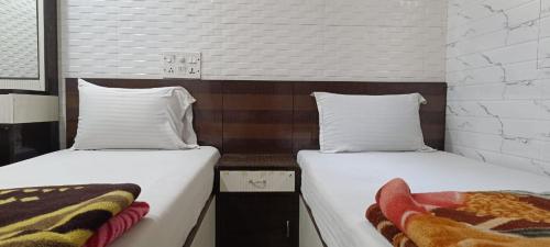 TAIBA HOTEL - Mirza Ghalib Street in Kolkata