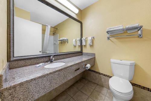 Quality Inn Fuquay Varina/ Holly Springs - image 42