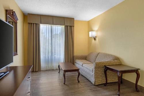 Quality Inn Fuquay Varina/ Holly Springs - image 40