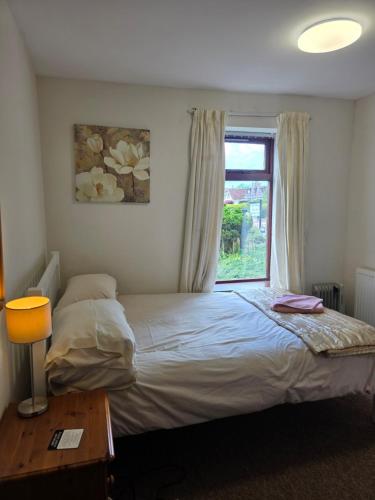 Single room, private bathroom