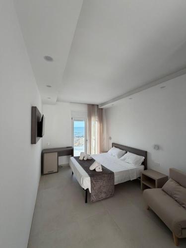 Albergo Diomedee Rooms on the Beach in Rodi Garganico