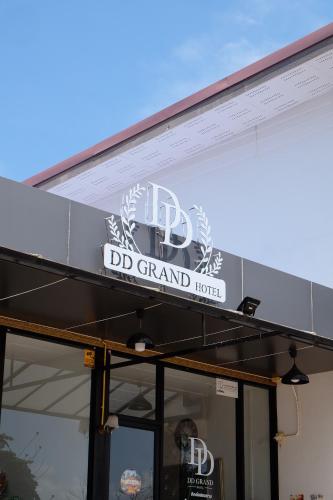DD Grand Hotel, Pak Khat