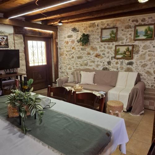 Kyriaki's Traditional House - Tap to explore photos
